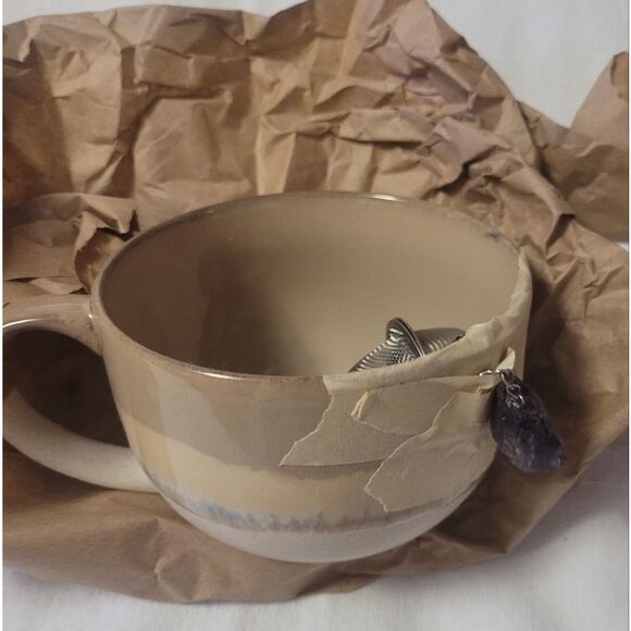 Ceramic Mug With Amethyst - Picture 6 of 6